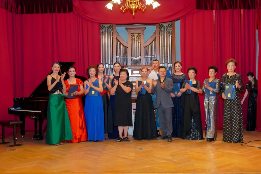 首届欧洲联盟时尚艺术展演在匈牙利布达佩斯圆满落幕